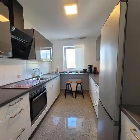 Newly Renovated, Bright Two-Bedroom Apartment * Trier