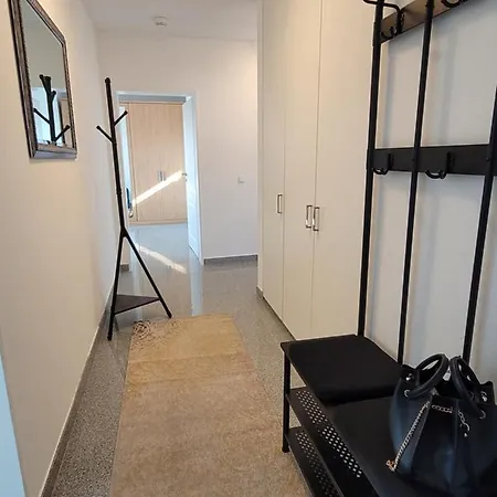 Appartement Newly Renovated, Bright Two-Bedroom Apartment Trier