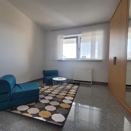 Newly Renovated, Bright Two-Bedroom Apartment Trier